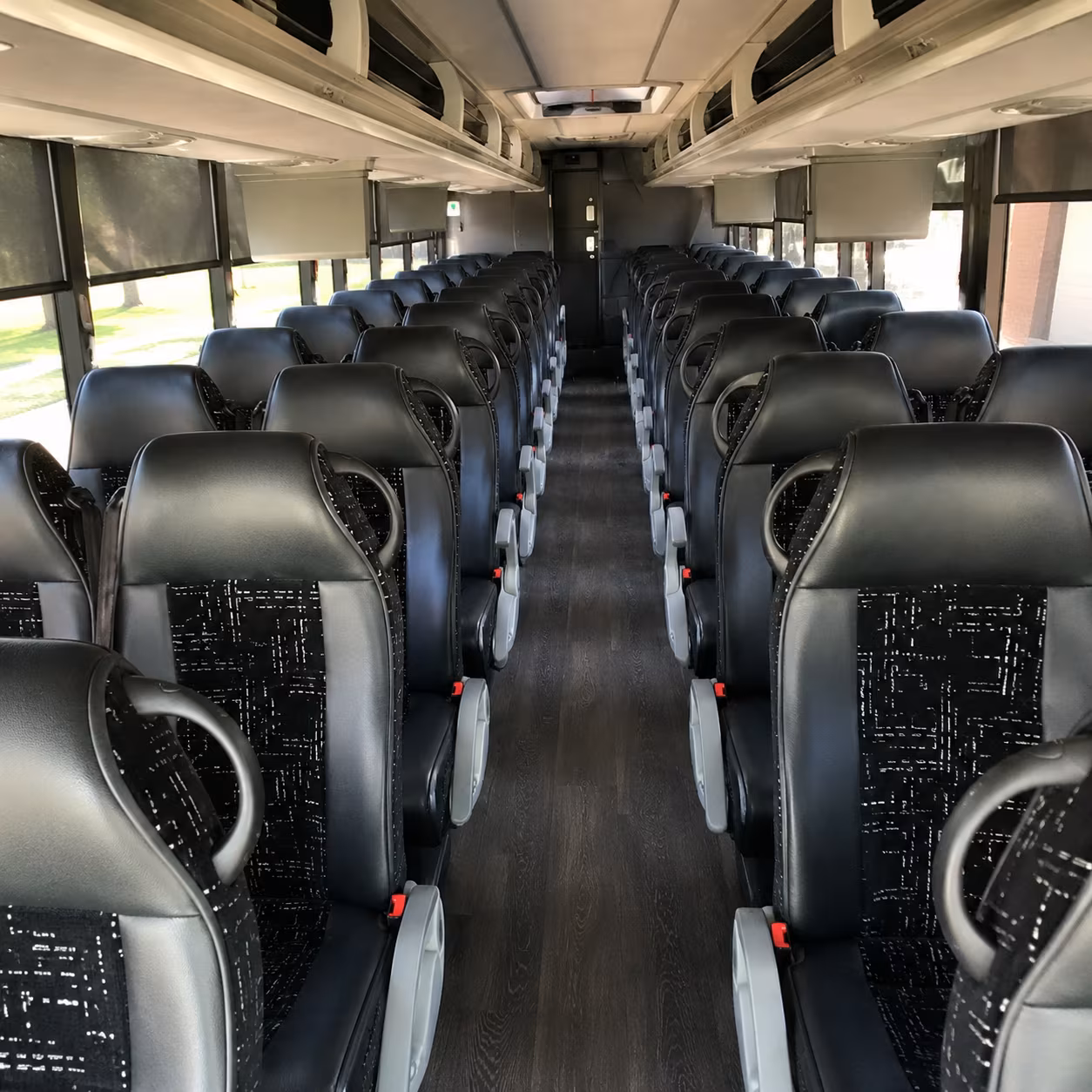 charter buses for concerts and live events around the detroit metro