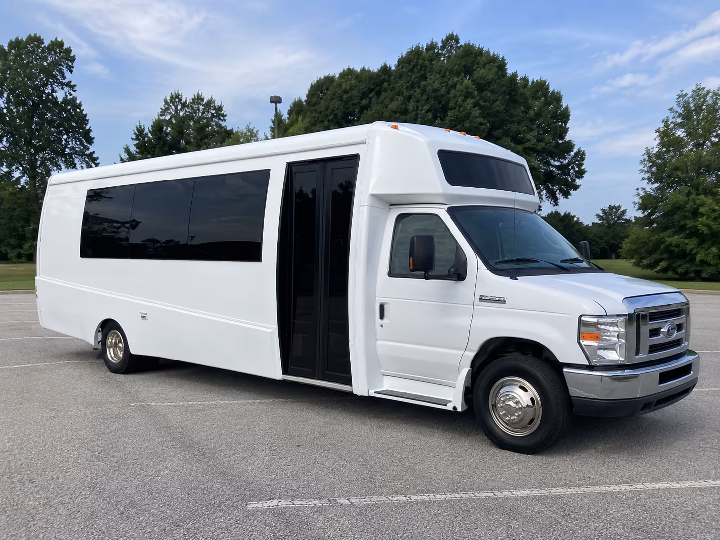 dearborn heights 18 passenger party bus